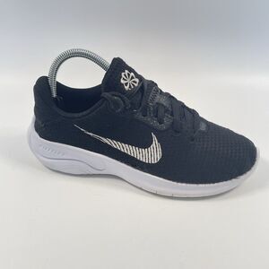 Nike Flex Experience Run 11 Running Shoes Womens Black White DD9283-001 Size 7.5